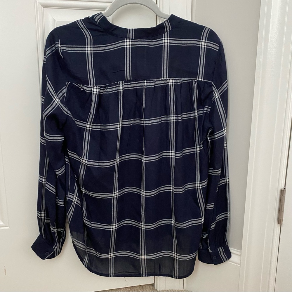 H&M Blouse - Picture 2 of 3